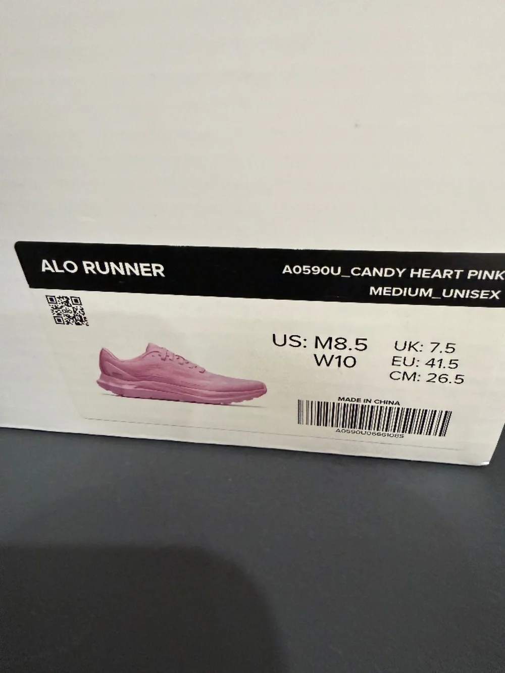 ALO runner tennis shoes
